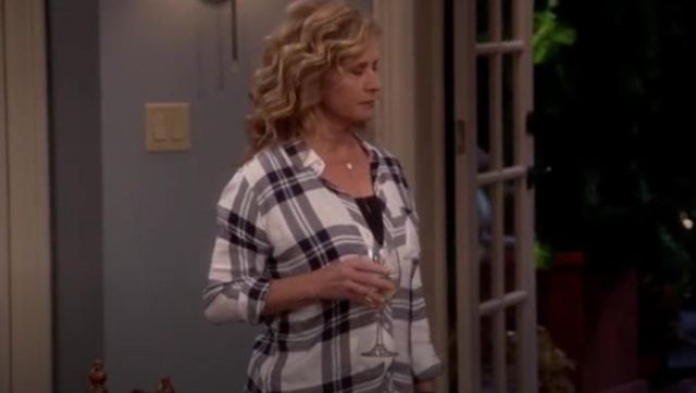 Chasseur Chemise à Carreaux de Vanessa Baxter (Nancy Travis) dans le Dernier Homme Debout (S07E02)