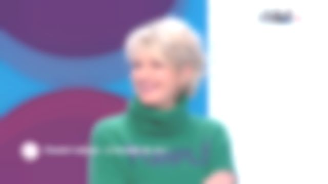 Le pull vert Purple de Sophie Davant dans C'est au programme du 07/01/2019