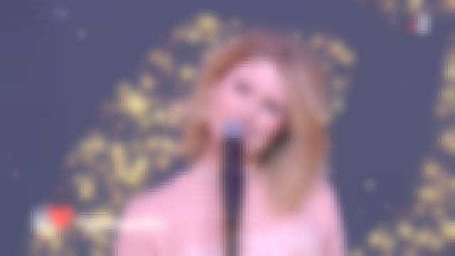 The sweater Blonde Juliette Falcon (Flirts) in I love you etc... 09/01/2019