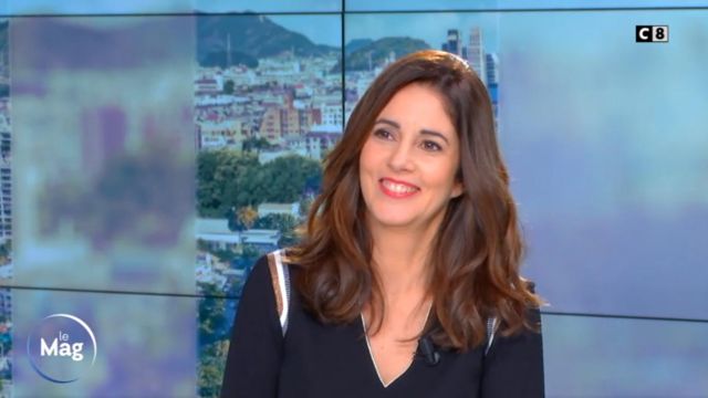 La robe noire de Caroline Munoz dans William à midi du 20/12/2018