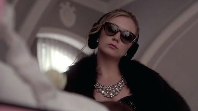 Vogue Black sunglasses worn by Chanel #3 (Billie Lourd) as seen in Scream Queens S01E07