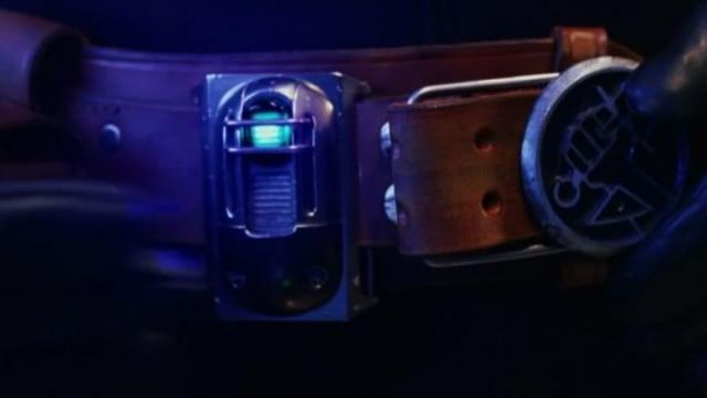 The replica locator Abe Sapien (Doug Jones) Hellboy