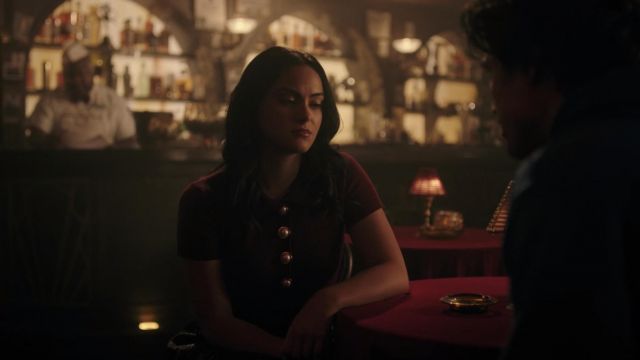 La robe Zara à perles portée par Veronica Lodge (Camila Mendes) dans Riverdale S03E09