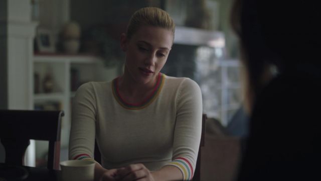 The top striped collar worn by Betty Cooper (Lili Reinhart) in Riverdale S03E09