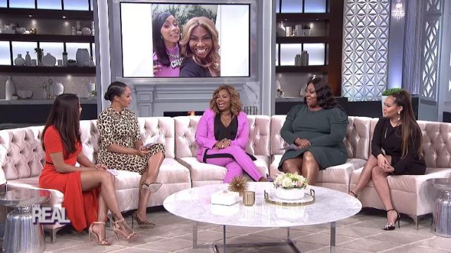 Purple pantsuit worn by Mona Scott Young on the talk show The Real on January 16, 2019