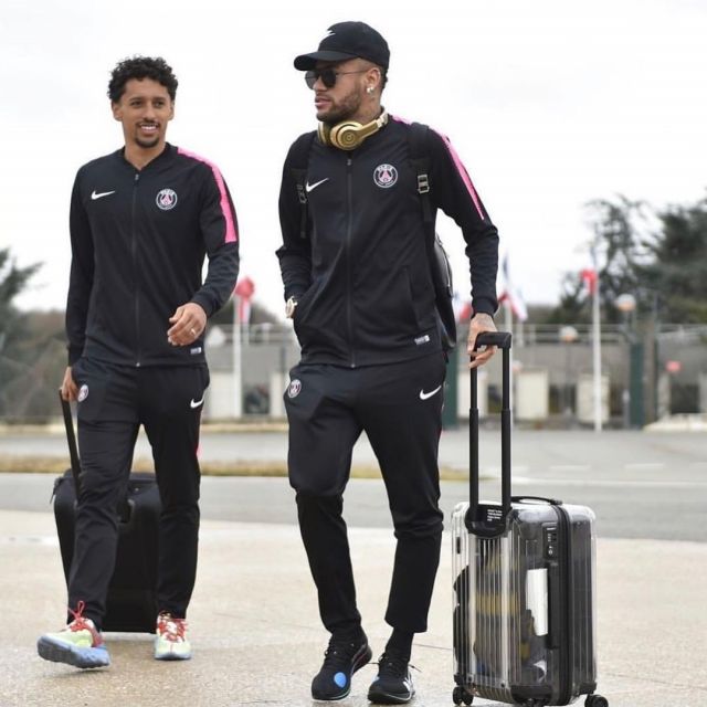 Nike Zoom Fly Mercurial Fk/ow "Off White" sneakers worn by Neymar on his Instagram account (@neymarjr)