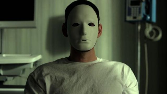 The replica of the white mask worn by Billy Russo (Ben Barnes) in Marvel's The Punisher S02E04