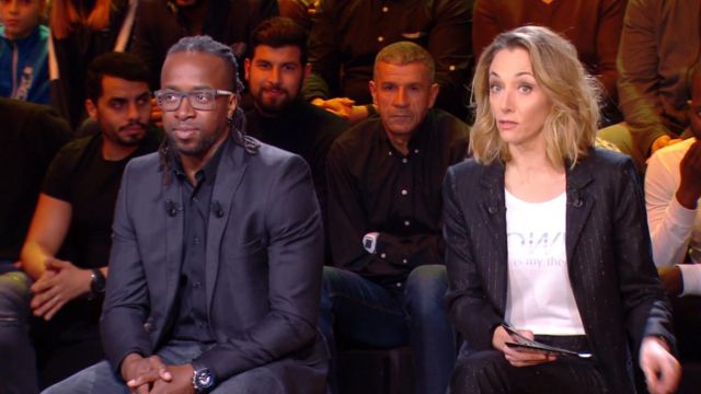 The striped pants of Laurie Delhostal in J+1 of the 13/01/2019