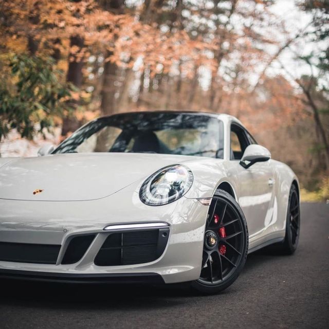 Porsche 911 on the Instagram account of @porsche