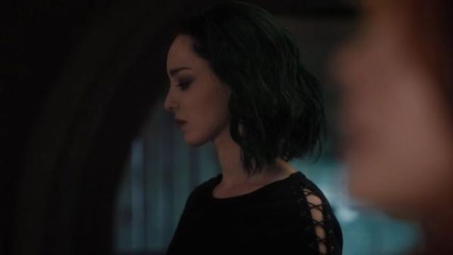 Laced Sweatshirt worn by Lorna Dane (Emma Dumont) in The Gifted (S01E08)