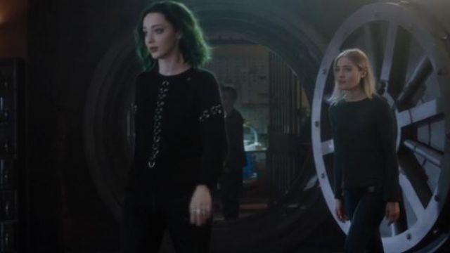 Hardware Detail Cable-Knit Sweater worn by Lorna Dane (Emma Dumont) in The Gifted (S01E09)