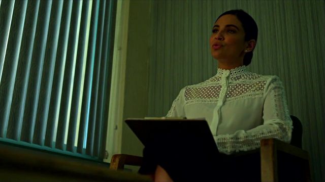 The white coat worn by Krista Dumont (Floriana Lima) in Marvel's The Punisher S02E03