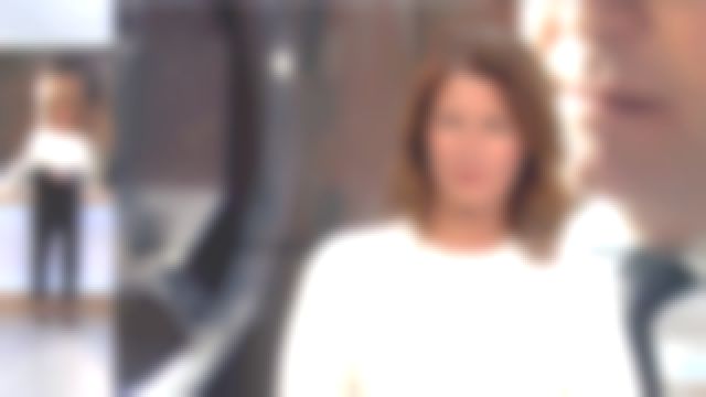The sweater two-tone of Carole Gaessler in the 19/20 of 21/01/2019
