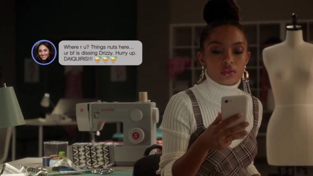 Plaid Asymmetric Top worn by Zoey Johnson (Yara Shahidi) in grown-ish (S02E04)
