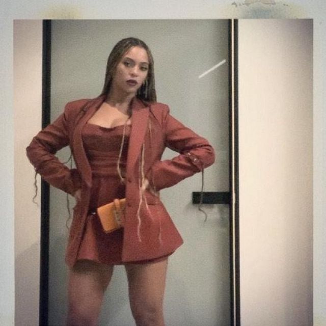The jacket Jonathan Simkhai worn by Beyoncé on her account Instagram @beyonce