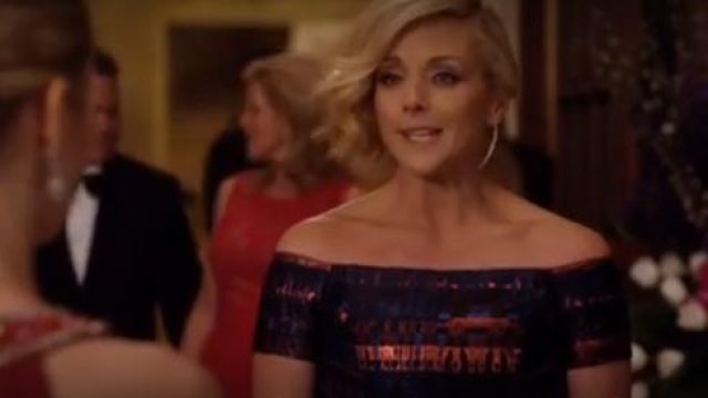 J Mendel Off The Shoulder Lurex Jacquard Gown worn by Jacqueline White (Jane Krakowski) in Unbreakable Kimmy Schmidt (S02E07)