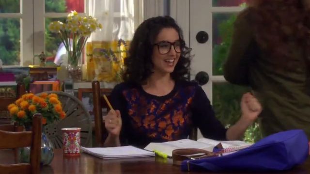 J. Crew Floral Sweatshirt worn by Mandy Baxter (Molly Ephraim) in Last Man Standing (S03E06)