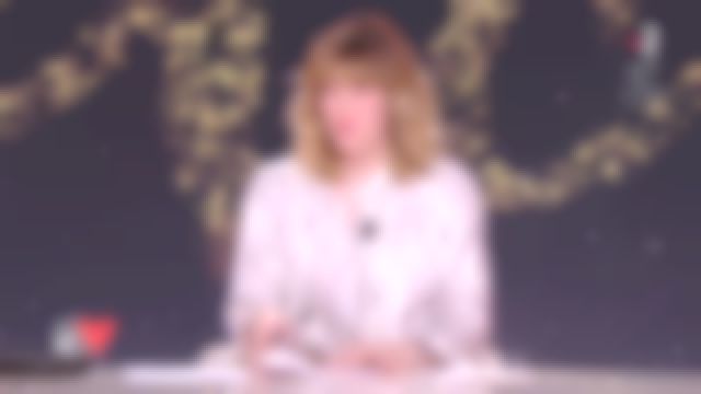 La blusa a rayas Isabel Marant de Daphné Bürki en Je t'aime etc... el 01.02.2019