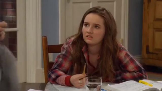 Petit Bateau Striped Henley of Eve Baxter (Kaitlyn Dever) in Last Man Standing (S03E19)