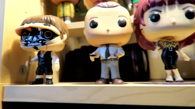 The figurine Funko Pop! Westworld Robotic Young Dr. Ford Modzii in his video THE biggest COLLECTION OF FIGURINES POP! OF FRANCE !