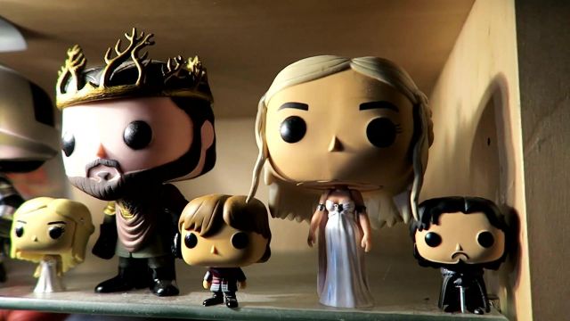The figurine Funko Pop! Renly Baratheon of Game of Thrones Modzii in his video THE COLLECTION OF FIGURINES POP! OF FRANCE ! | Spotern