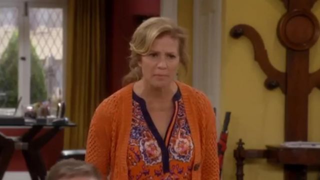 Anthropologie Finn Tank worn by Vanessa Baxter (Nancy Travis) in Last Man Standing (S04E04)