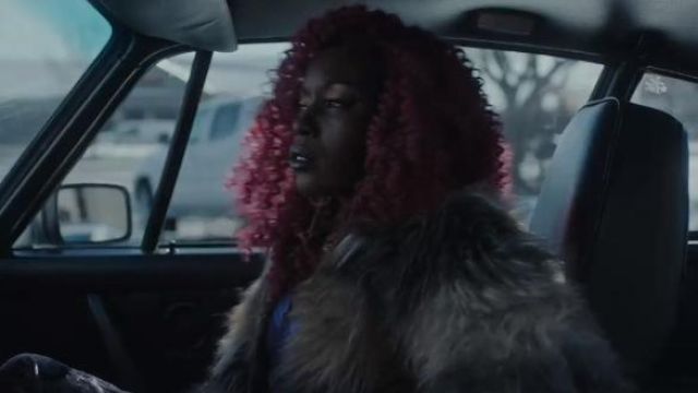 The replica wig hair pink Koriand'r (Anna Diop) in Titans S01E04