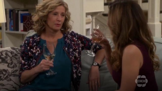 Tracy Reese Front Zip Cardigan, dans le Chatoiement Impression porté par Vanessa Baxter (Nancy Travis) dans le Dernier Homme Debout (S06E03)