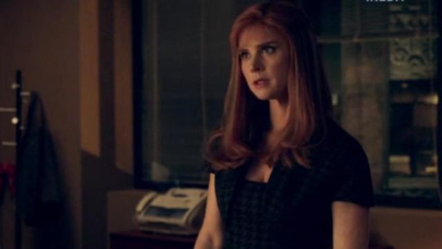 Gucci  Wool Houndstooth Dress worn by Donna Paulsen (Sarah Rafferty) in Suits (S07E09)