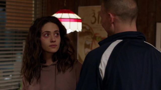 Alo Box Hoodie worn by Fiona Gallagher (Emmy Rossum) in Shameless S09E10