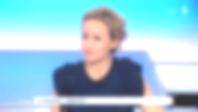 The black dress by Caroline Roux in C in the air 11/02/2019