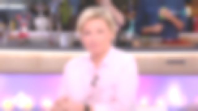 The watch worn by Anne-Elisabeth Lemoine in C to you of January 21, 2019