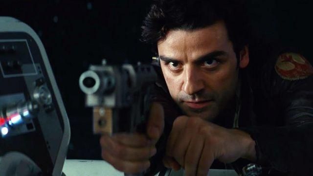 Le pistolet Blaster Glie 44 de Poe Dameron (Oscar Isaac) dans Star Wars VIII : Les derniers Jedi