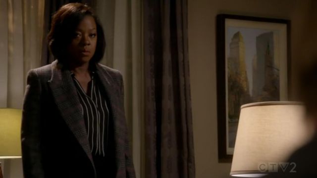 The coat to the Burberry check of Annalise Keating (Viola Davis), in Murder S05E12