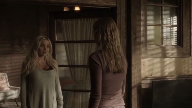 Free People We The Free Catalina Thermal Top worn by Lauren Strucker (Natalie Alyn Lind) in The Gifted (S02E14)