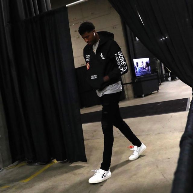 OFF-WHITE arrow Sneakers worn by Paul George on the Instagram account @ygtrece