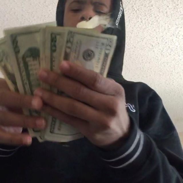 The sweatshirt hood Champion x Supreme worn by Tay-K on his account Instagram @Tayk47shawty