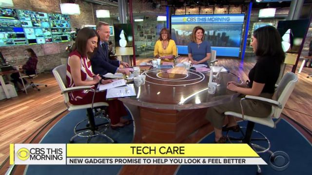 Victoria Beckham Imprimée Blouse en Soie porté par Bianna Golodryga sur CBS Ce Matin