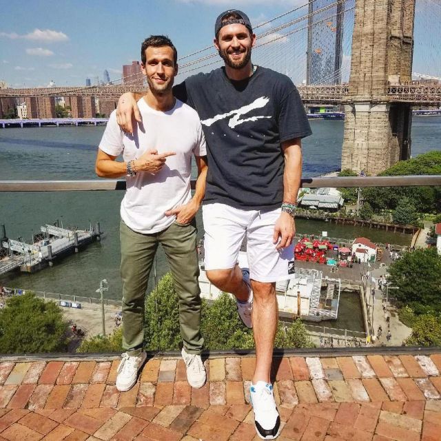 Sneakers Nike Air Max 1 Anniversary worn by Kevin Love on the Instagram account @kevinlove