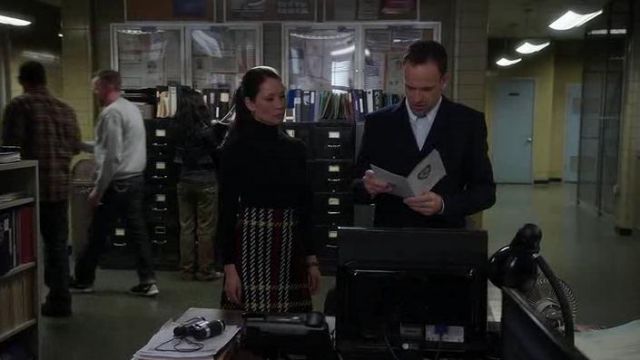 Miu Miu  Plaid Wool and Boucle Tweed Skirt worn by Dr. Joan Watson (Lucy Liu) in Elementary (S04E12)