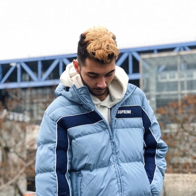 The down jacket blue Supreme on the account Instagram @Sostyle_off