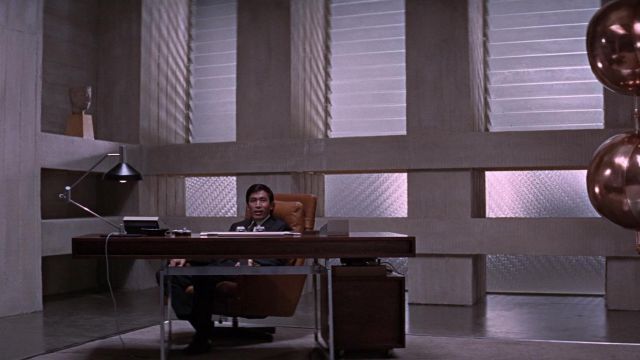 The wood desk Bodil Kjær in You only live twice