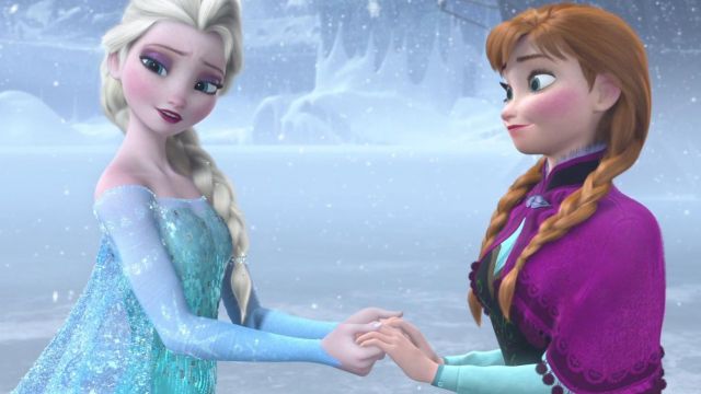La robe bleu à paillettes d'Elsa dans la reine des neiges