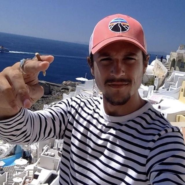 Camiseta a rayas de manga larga de Nekfeu en su cuenta de Instagram