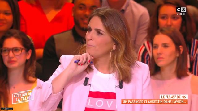 The Jacket tailor pale pink detail nodes to the sleeves of Valerie Bénaïm in It is that of the tv ! and TPMP of 25/02/2019