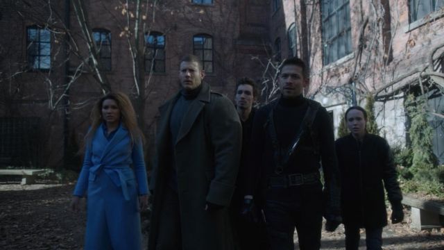 Maje Geode Long Blue Coat worn by Allison Hargreeves (Emmy Raver-Lampman) in The Umbrella Academy (S01E01)