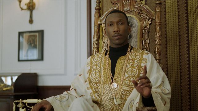 Dr. Don Shirley's (Mahershala Ali) embroidered tunic as seen in Green Book