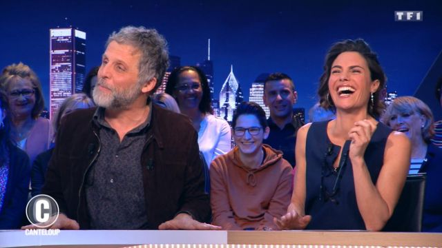 La robe marine de Alessandra Sublet dans C'est Canteloup du 01/03/2019