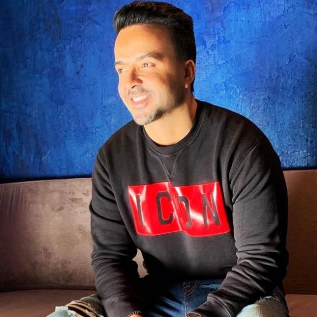 Le sweatshirt Dsquared2 'Icon' de Luis Fonsi sur son compte Instagram @luisfonsi