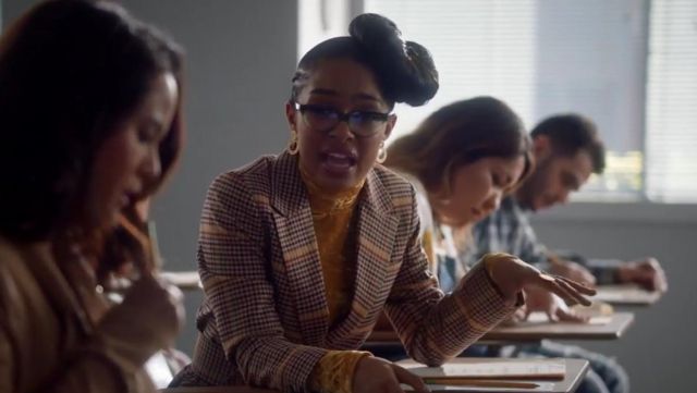 & Other Stories Stretch Velour Turtleneck worn by Zoey Johnson (Yara Shahidi) in grown-ish (S02E10)